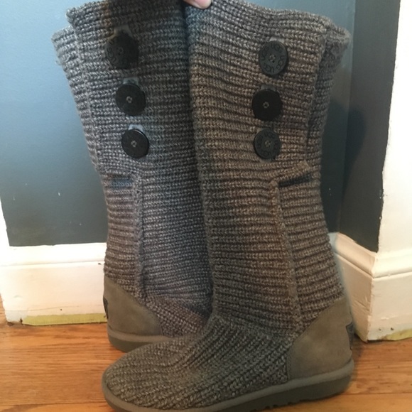 UGG classic cardy knit gray boots. - Picture 4 of 5